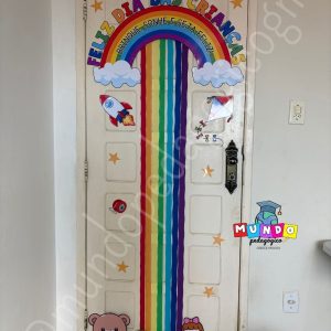 Painel de Porta Dia das Crianças - Brinque, sonhe e seja feliz